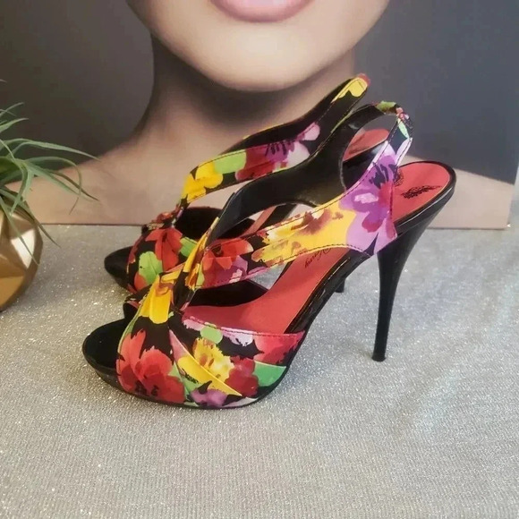 Penny Loves Kenny Bright Floral Heels - Picture 3 of 10
